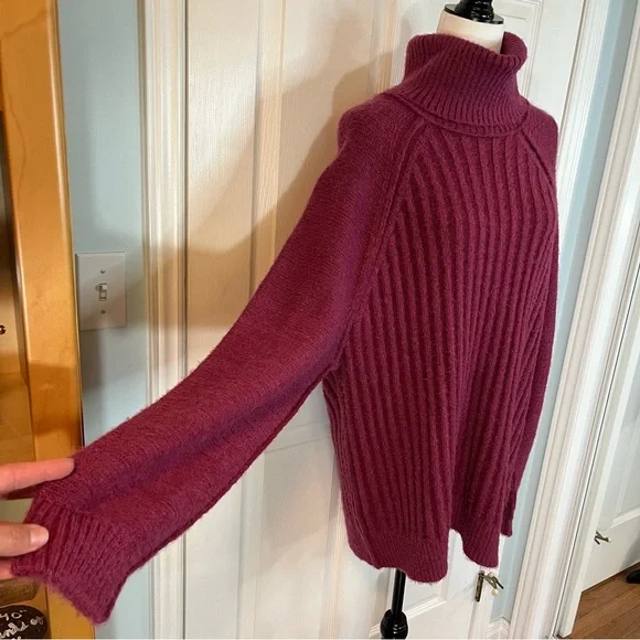 FREE PEOPLE Oversized Big City Turtleneck Sweater Fuchsia Pink Womens M-XL Prep - Picture 3 of 14